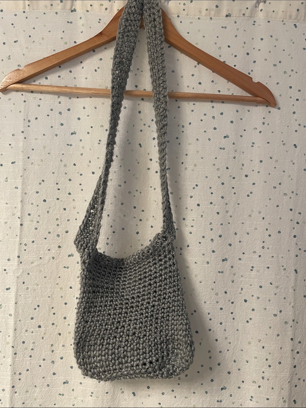 Handmade Gray Crochet Shoulder Bag or Phone Holder-NEW NO TAGS